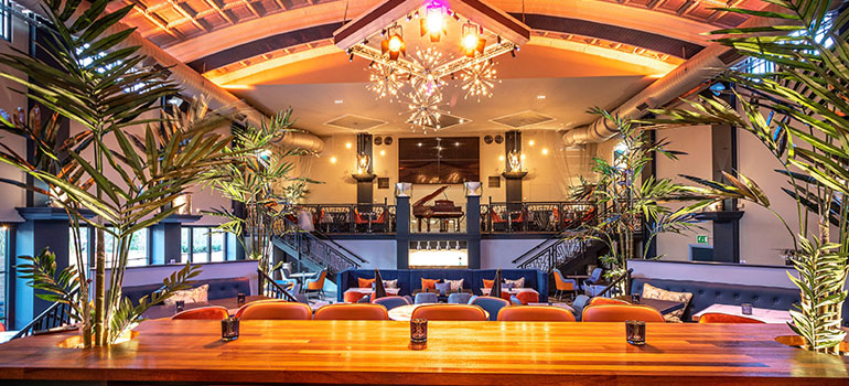 Stylish Art Deco Restoration Creates Restaurant